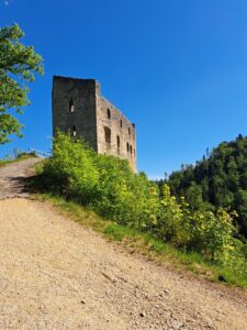 Schloss Gilgenberg wird passiert